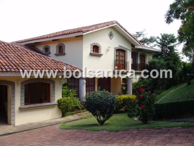 Se Vende Casa en Villa Fontana Sur,Managua
