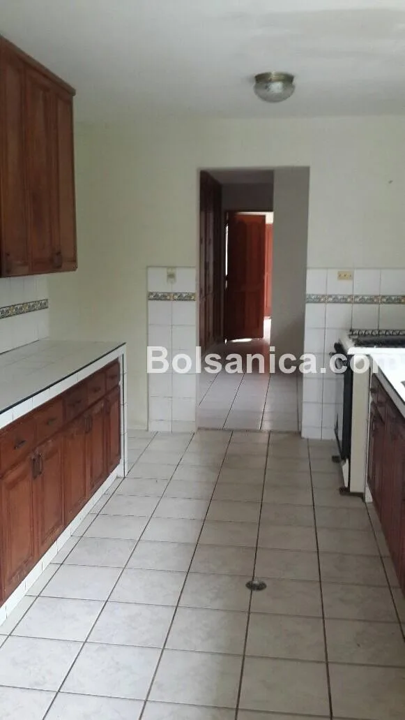 Alquiler de casa Altos de Santo Domingo, Managua - foto 6