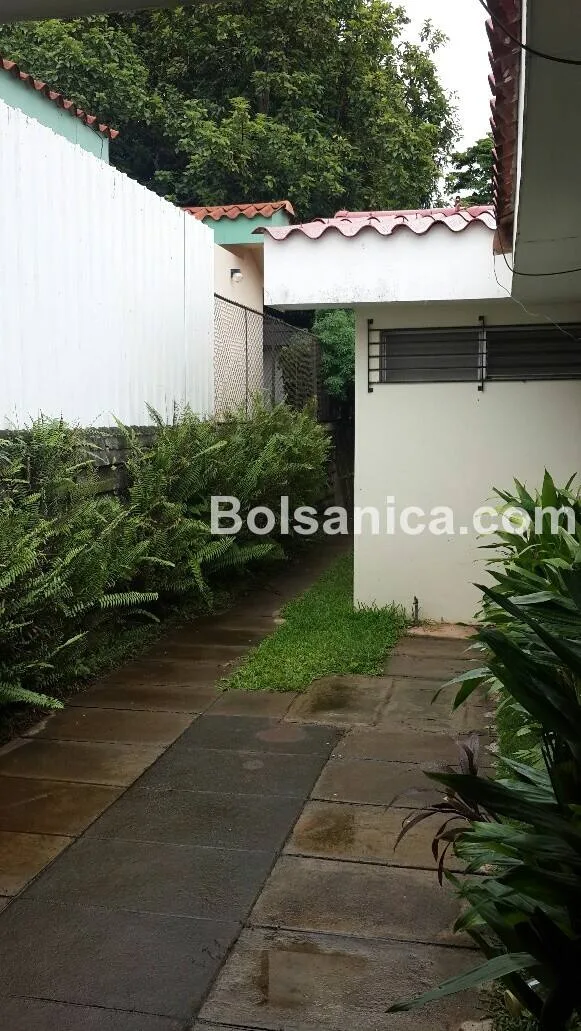 Alquiler de casa Altos de Santo Domingo, Managua - foto 11