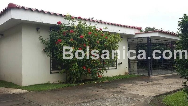 Alquiler de casa Altos de Santo Domingo, Managua - foto 13