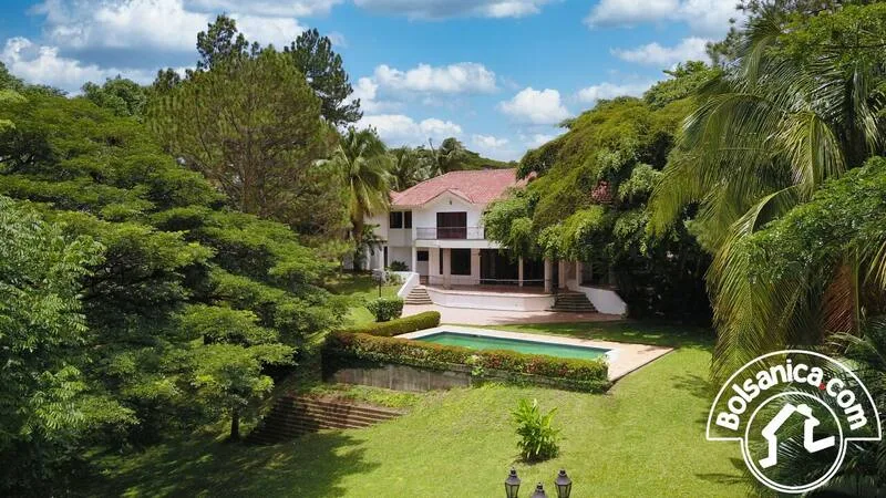 Alquiler de casa en Villa Fontana Sur, Managua