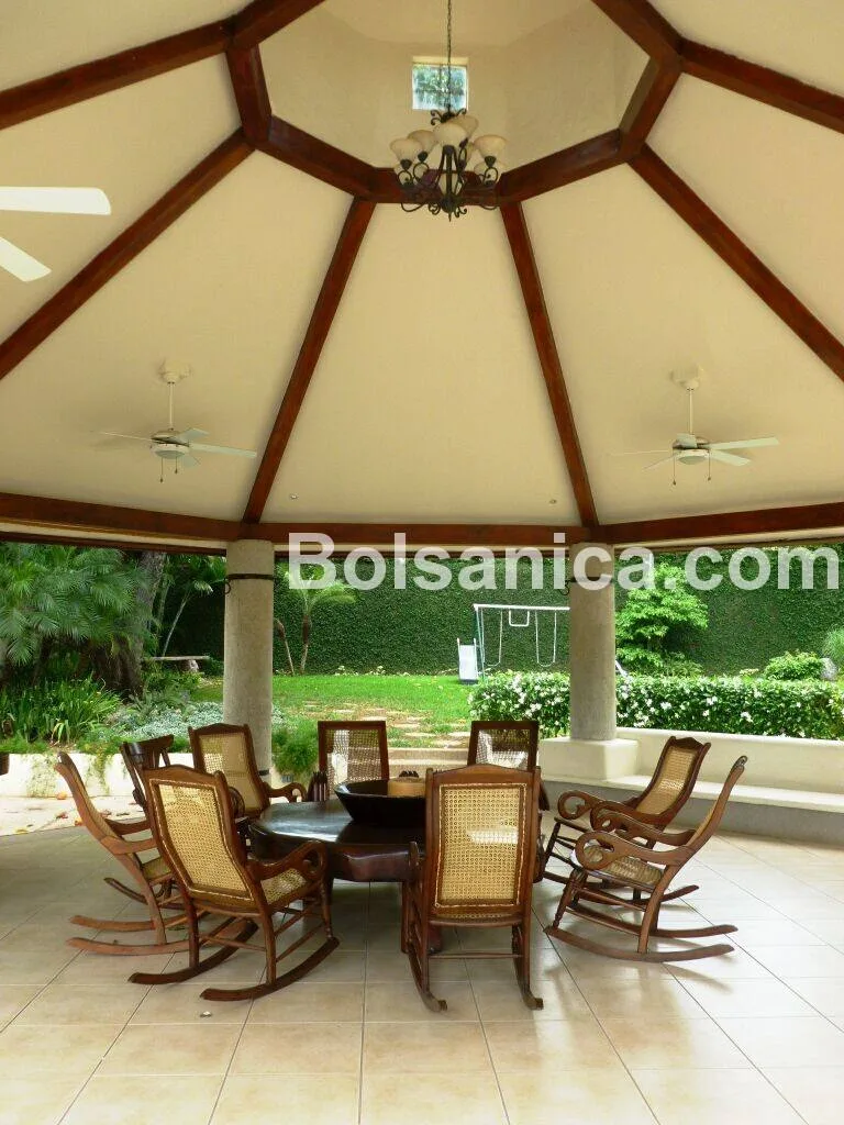 Alquiler de Casa en Altos de Santo Domingo, Managua - foto 8