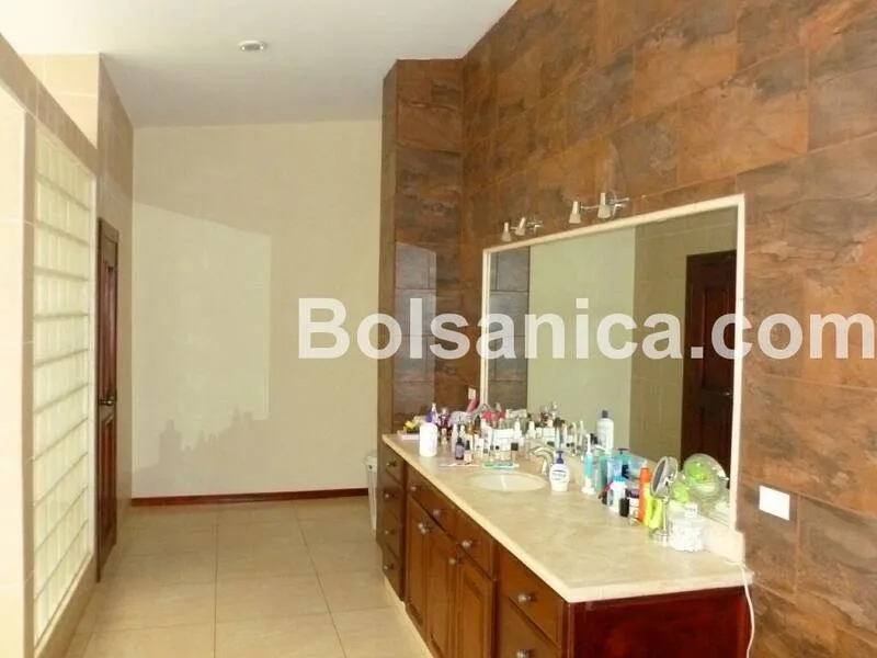 Alquiler de Casa en Altos de Santo Domingo, Managua - foto 32