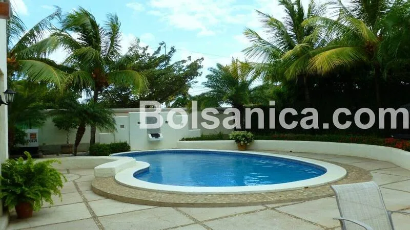 Alquiler de Casa en Altos de Santo Domingo, Managua