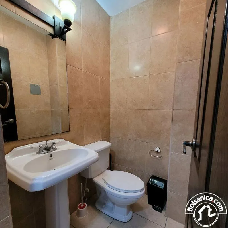Alquiler de Apartamentos en Planes de Altamira, Managua. - foto 11
