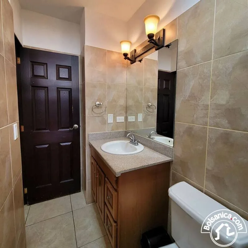 Alquiler de Apartamentos en Planes de Altamira, Managua. - foto 4