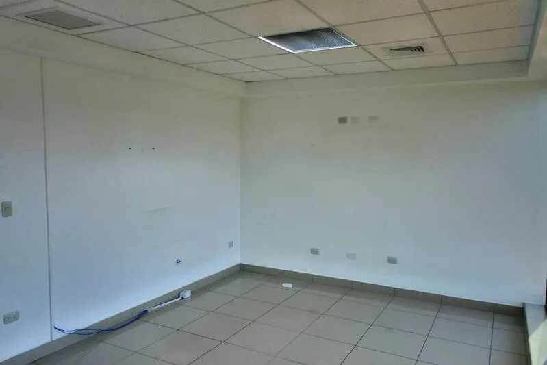 Alquiler de Oficina en Edificio Corporativo, Jean Paul Genie - foto 3