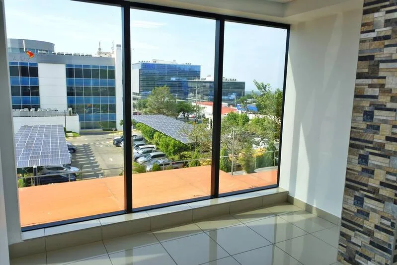 Alquiler de Oficina en Edificio Corporativo, Jean Paul Genie - foto 9