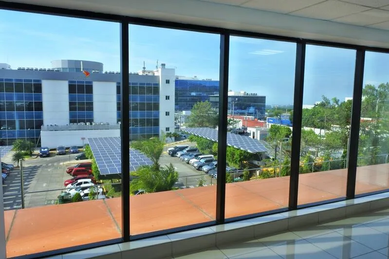 Alquiler de Oficina en Edificio Corporativo, Jean Paul Genie