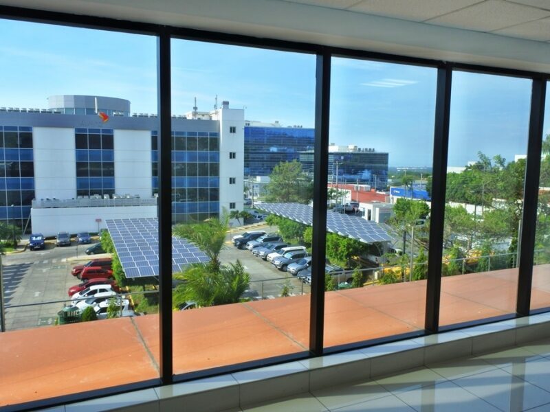 Alquiler de Oficina en Edificio Corporativo, Jean Paul Genie