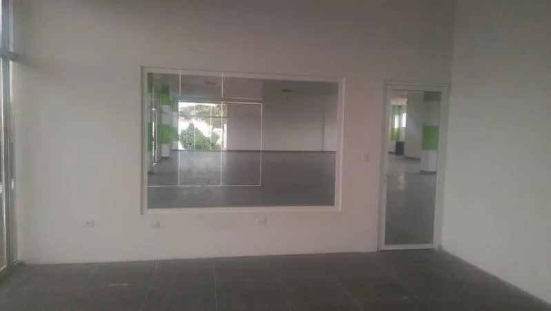 Alquiler o Venta de Edificio en Villa Fontana, Managua. - foto 4
