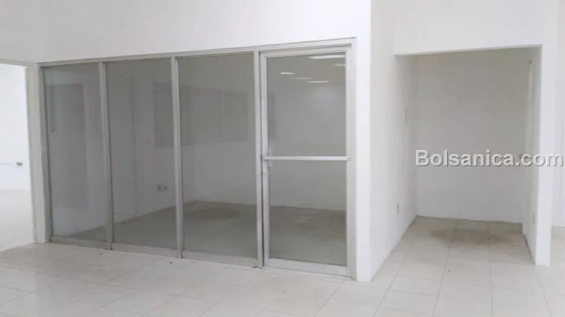 Alquiler de Bodega con Oficinas y Showroom, Carretera Norte - foto 7