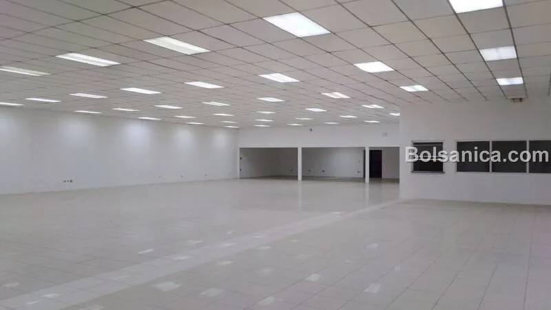 Alquiler de Bodega con Oficinas y Showroom, Carretera Norte - foto 2