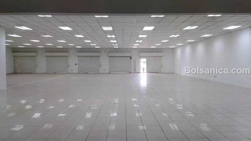 Alquiler de Bodega con Oficinas y Showroom, Carretera Norte - foto 3