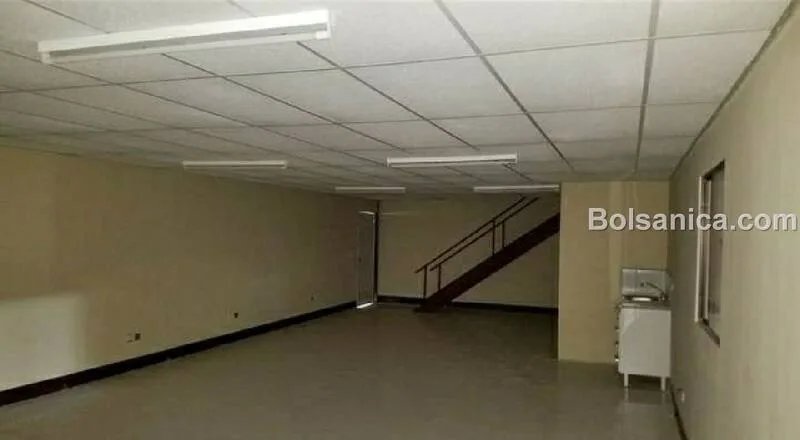 Alquiler de Bodega con Oficina, 725 m2. Carretera Norte