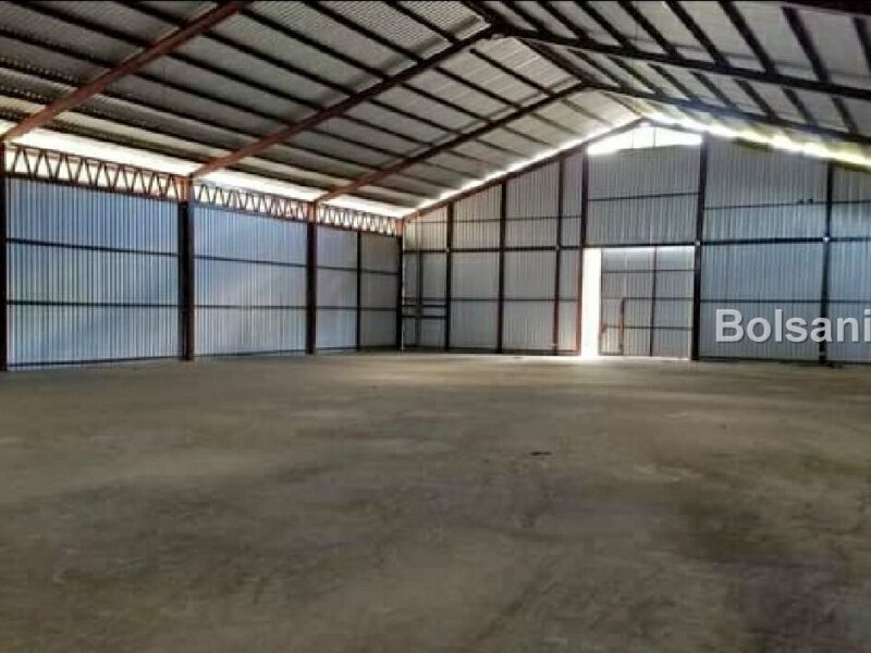 Alquiler de Bodega con Oficina, 725 m2. Carretera Norte