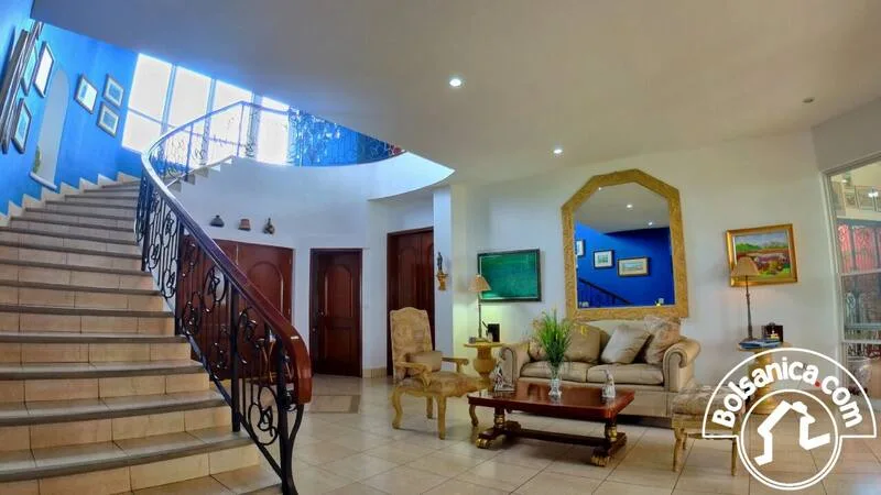 Venta de casa en Santo Domingo, Managua. - foto 2