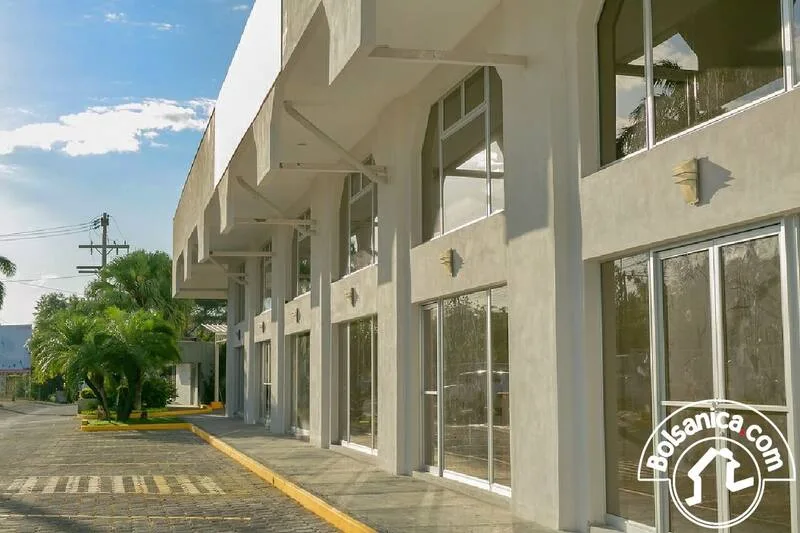 Alquiler de Oficinas en Edificio Corporativo 
