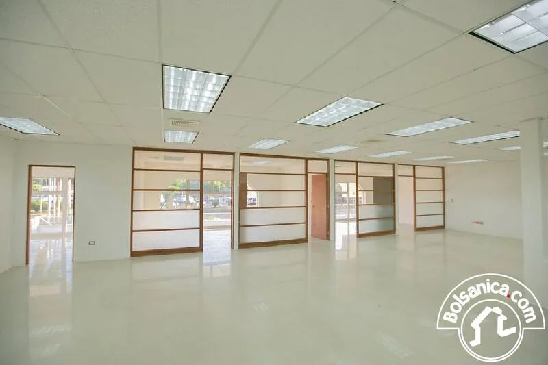 Alquiler de Oficinas en Edificio Corporativo - foto 11
