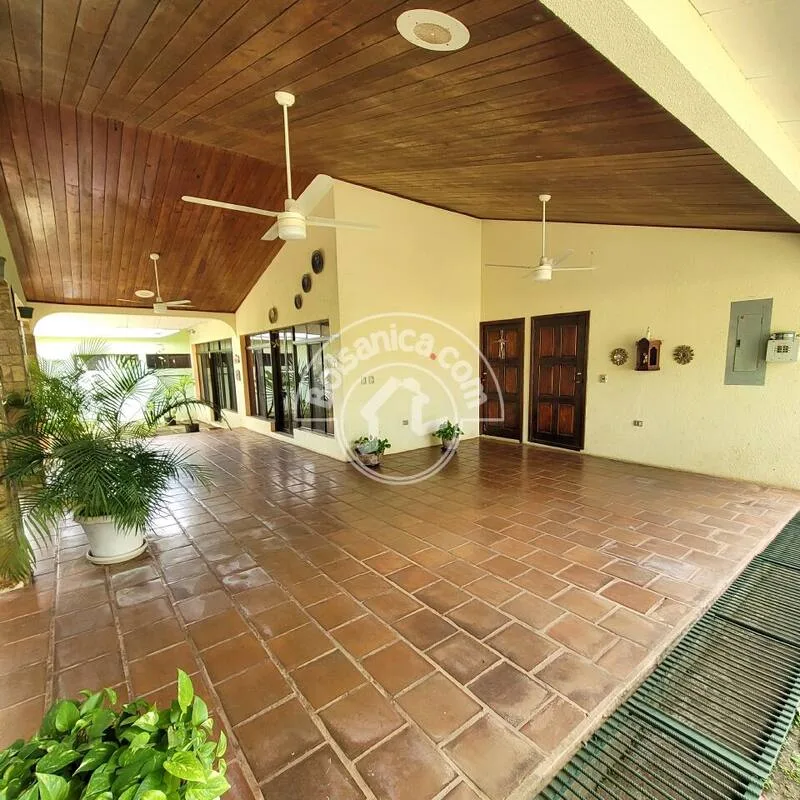 Venta de Condo con 3 casas Carretera Masaya km 12 - foto 16
