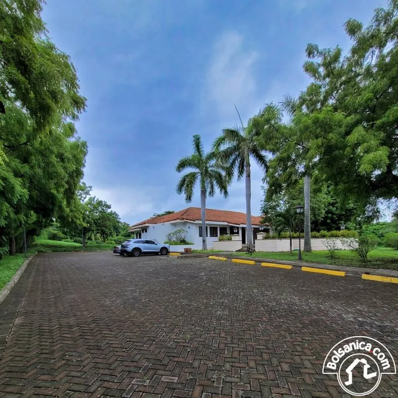 Venta de Edificio Corporativo ,en Las Cumbres - foto 11