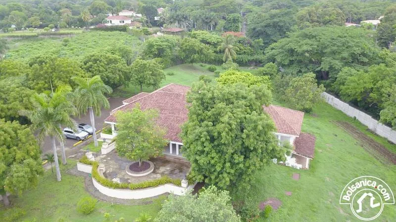 Venta de Edificio Corporativo ,en Las Cumbres