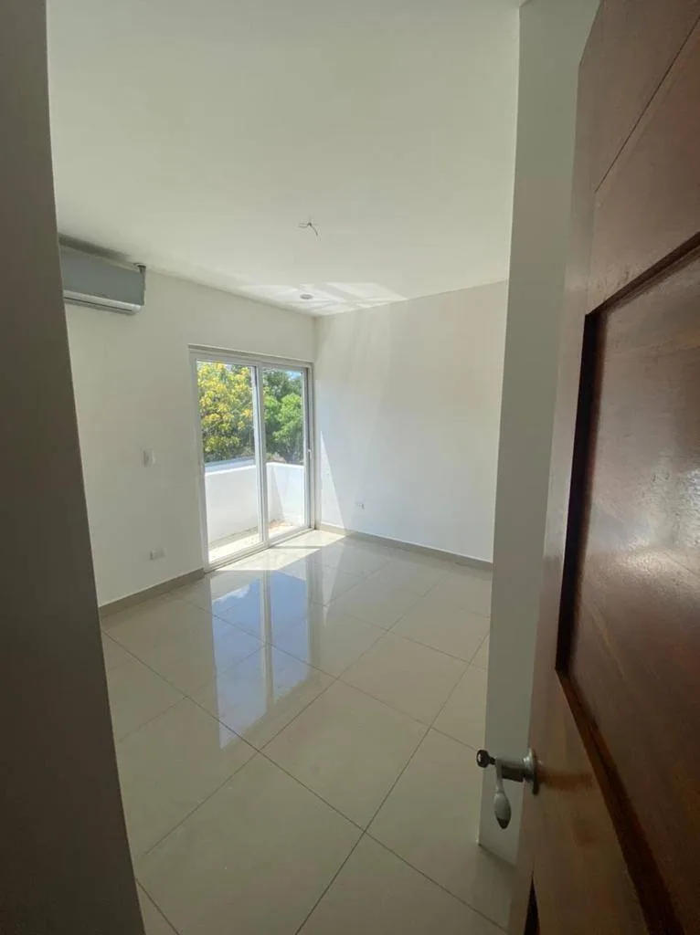 Alquiler o Venta de Casa en las Colinas - foto 13