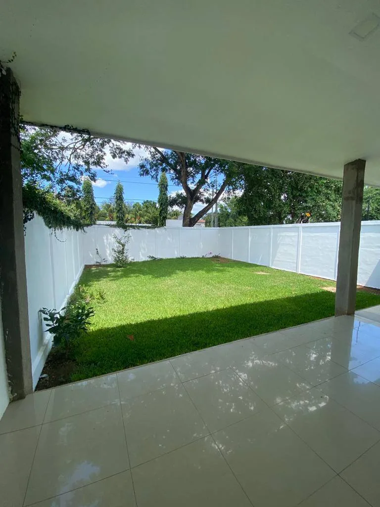 Alquiler o Venta de Casa en las Colinas - foto 5