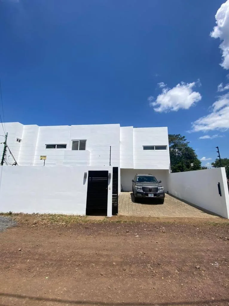 Alquiler o Venta de Casa en las Colinas - foto 2