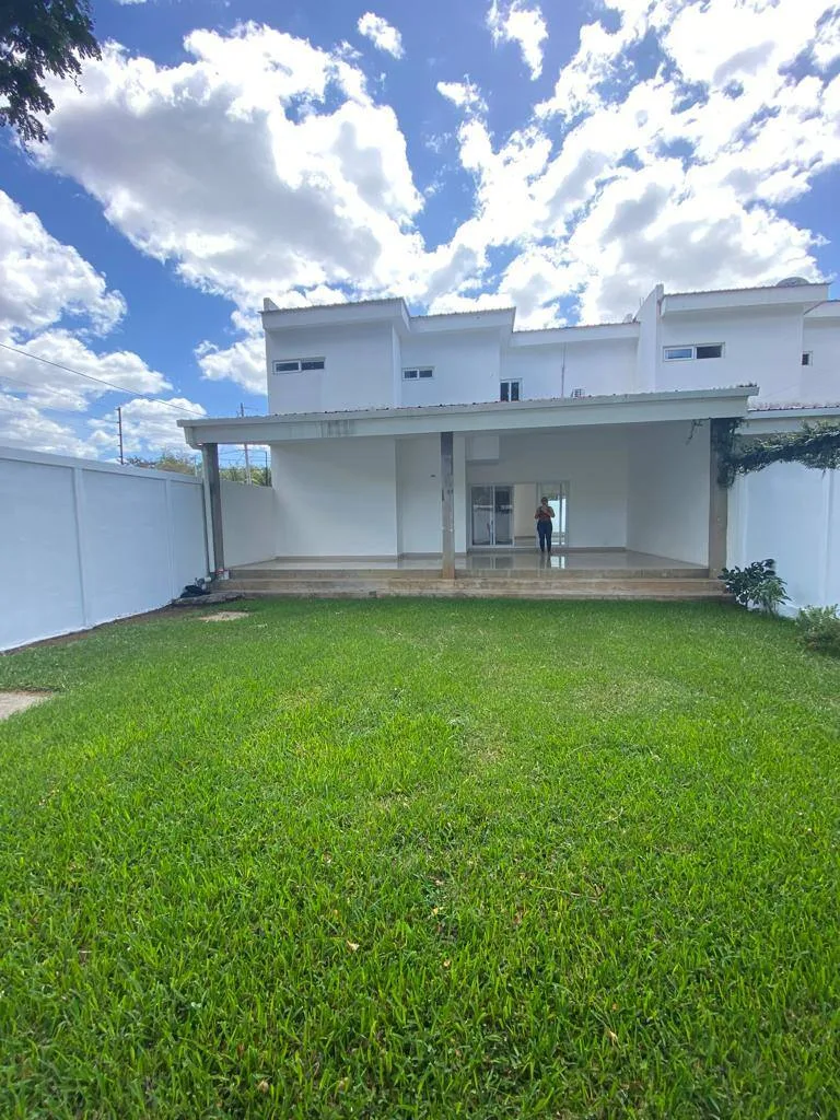 Alquiler o Venta de Casa en las Colinas - foto 6