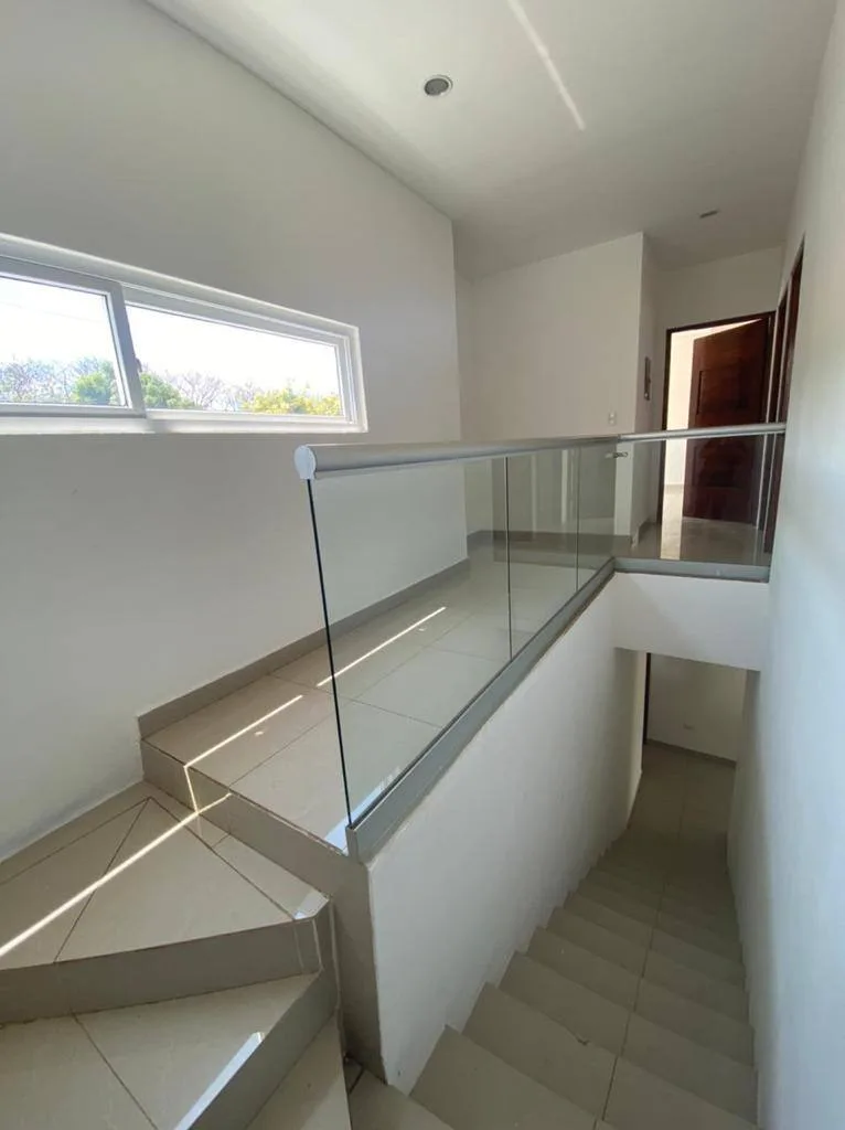 Alquiler o Venta de Casa en las Colinas - foto 9