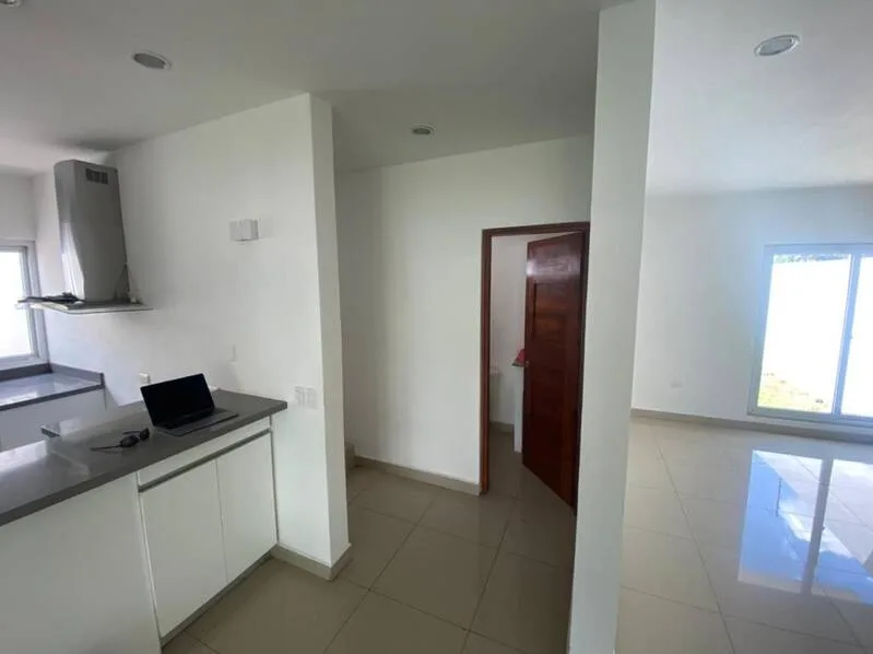 Alquiler o Venta de Casa en las Colinas - foto 8
