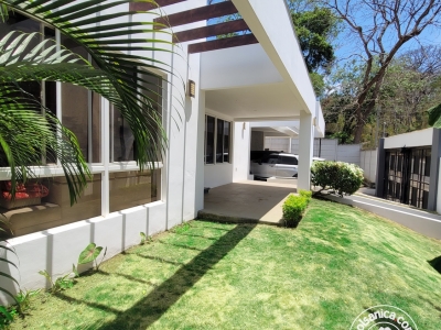 Venta de casa en Carretera Sur, Serranías