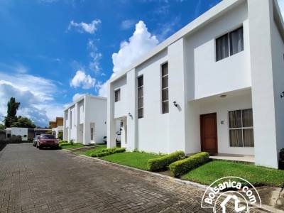 Alquiler de Apartamento en Las Colinas