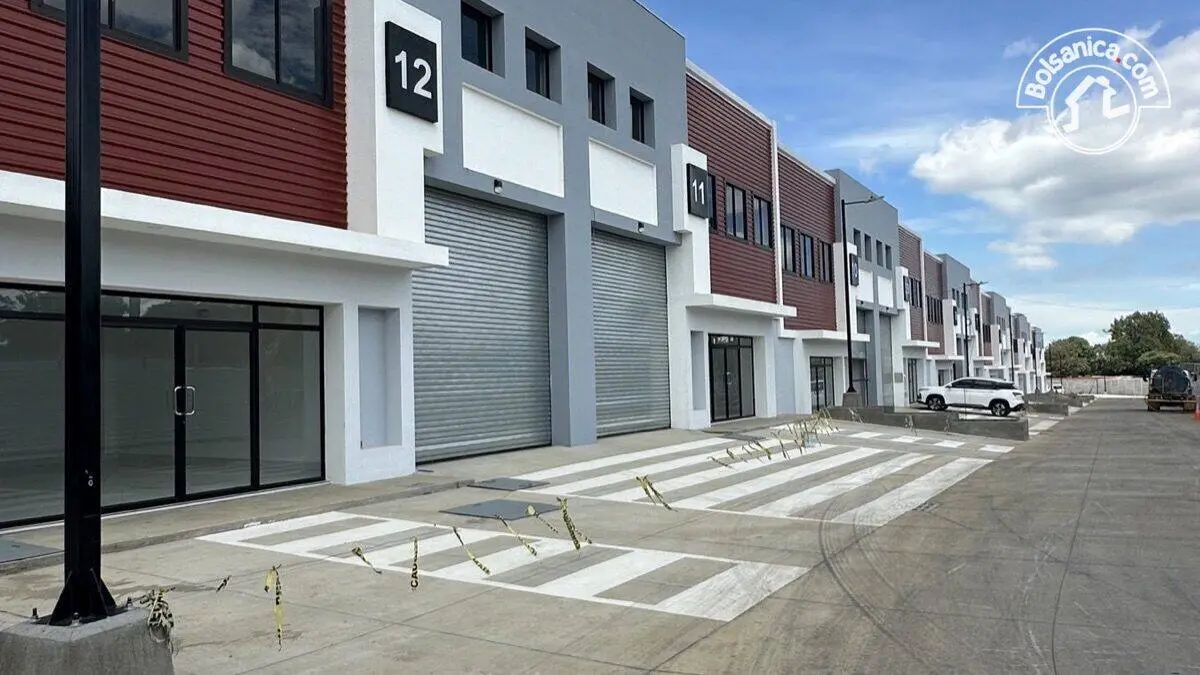 Venta y alquiler de local comercial en Las Colinas, Managua, foto 15