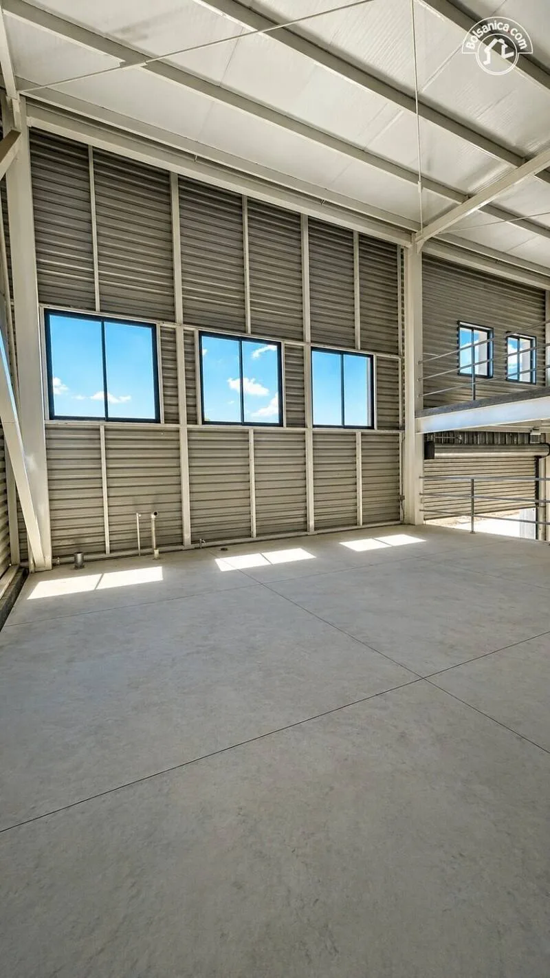 Venta de Ofibodegas en Las Colinas - foto 2