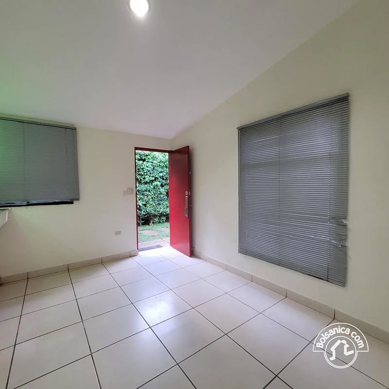 Venta de casa en Carretera Leon, Managua - foto 11