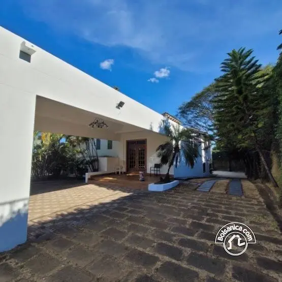 Venta de casa en Villa Fontana Sur, Managua, foto 2