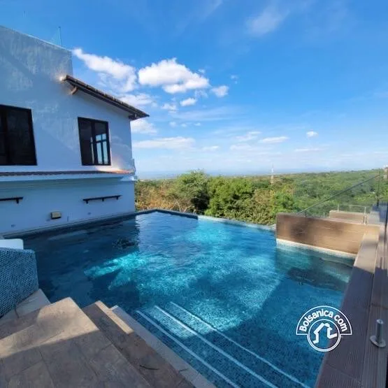 Venta de casa en Valle de Luna