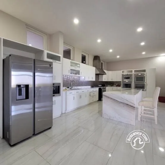 Venta de casa en Valle de Luna - foto 7