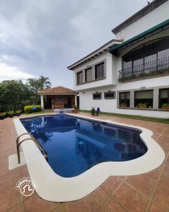 Alquiler de casa en Villa Fontana Sur, Managua - foto 2