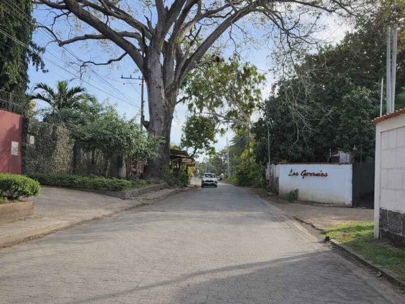 Terreno en Condo Los Geranios