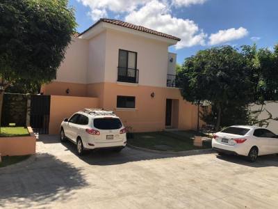 Alquiler de Casa en Villa Esmeralda, Villa Fontana Sur