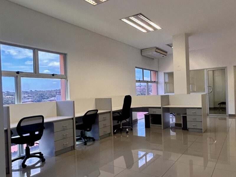 Se renta Oficina en Altamira