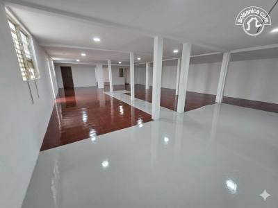 Alquiler o Venta de Bodega en Mercado Oriental
