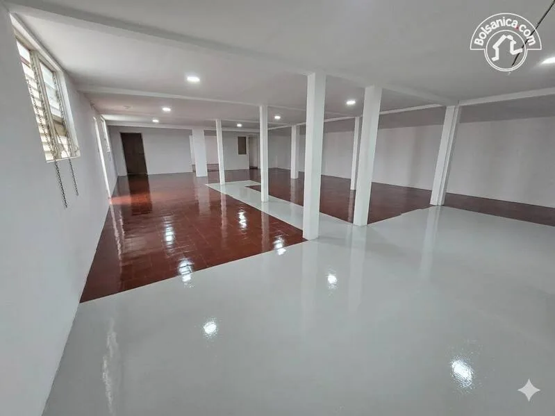 Alquiler o Venta de Bodega en Mercado Oriental