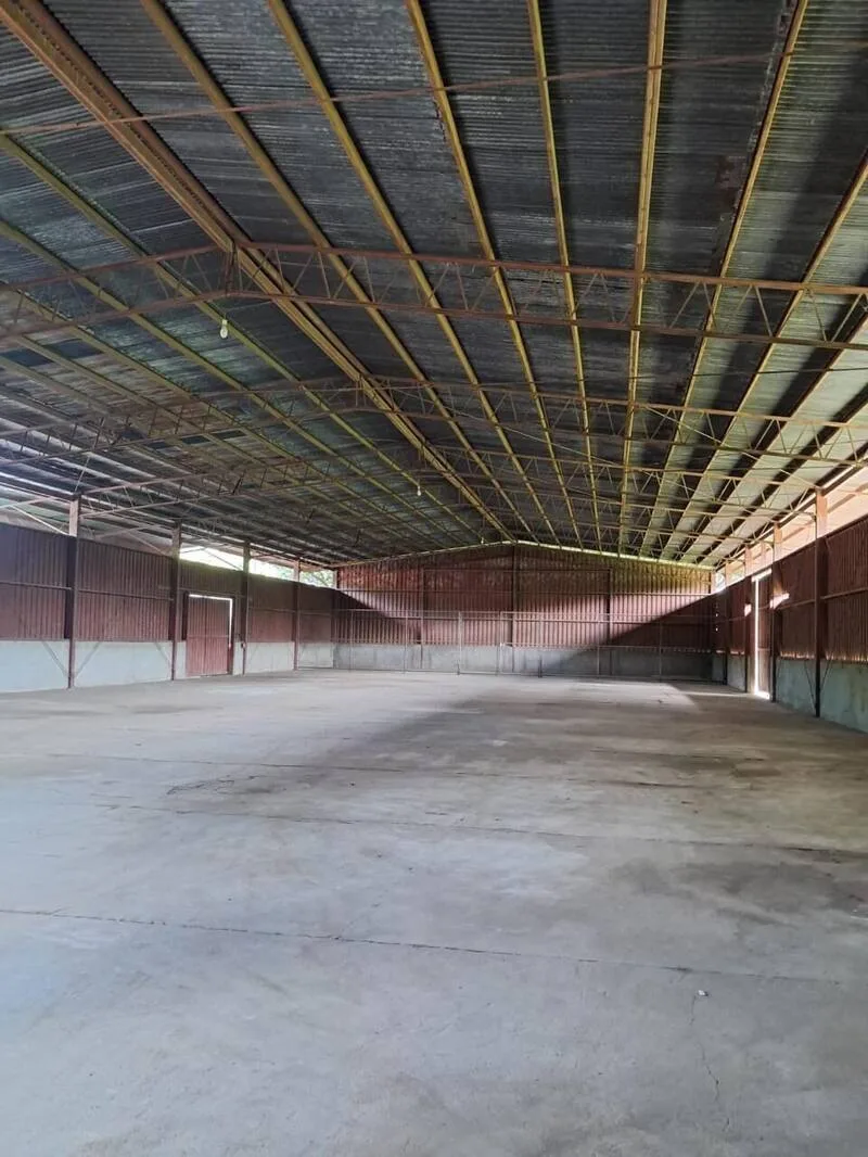 Bodega en renta salida de Leon - foto 4