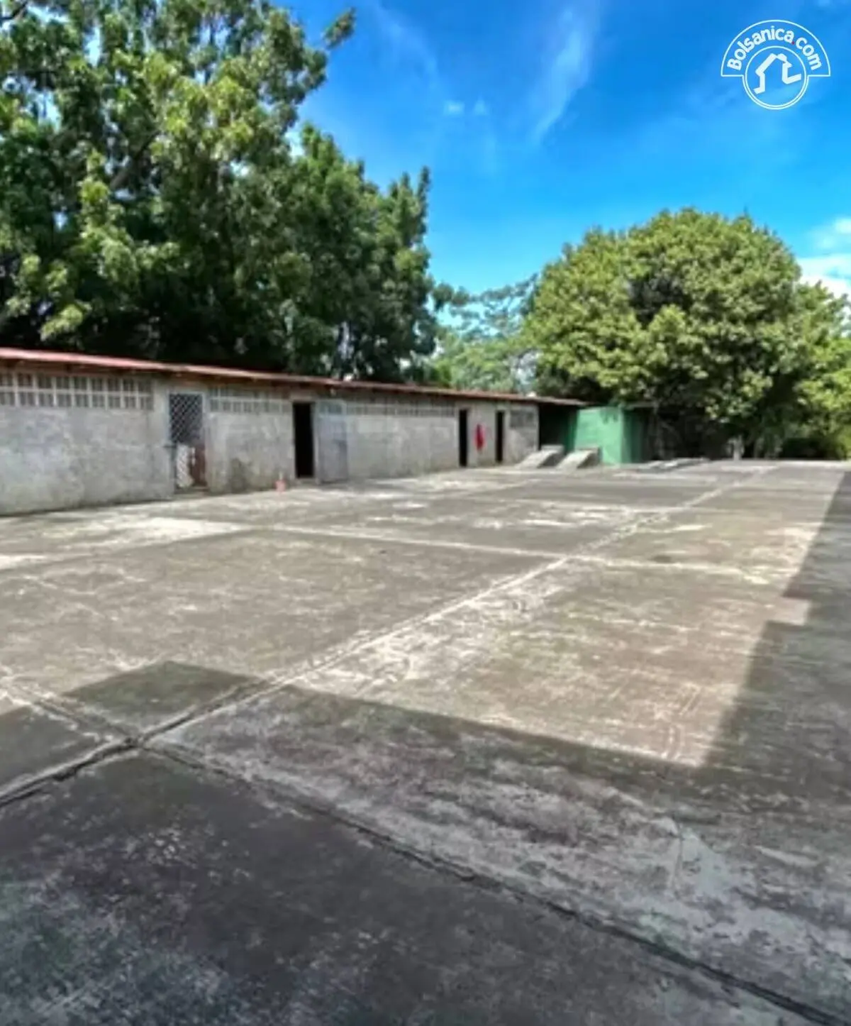 Venta de local comercial en Acahualinca, Managua, foto 2