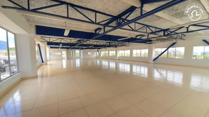 Se rentan oficinas en edificio corporativo - foto 3
