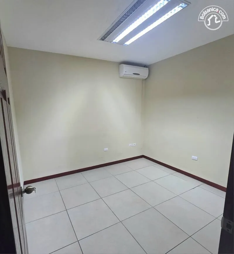 Alquiler de Oficina- Ofibodega - foto 4